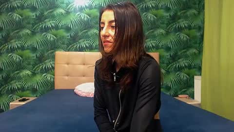 Snapshot of stella_john chatting on 12, 1, 2025 Stella John online show from 12, 1, 2025