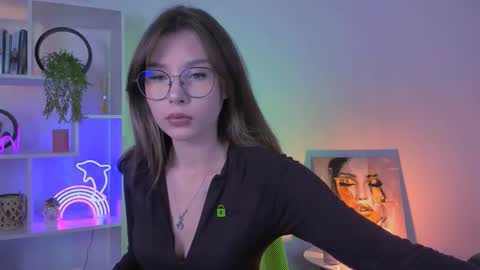 Snapshot of stella_noir chatting on 19, 9, 2025 stella_noir online show from 19, 9, 2025