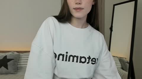 Snapshot of stella_sunny chatting on 9, 4, 2026 stella_sunny online show from 9, 4, 2026