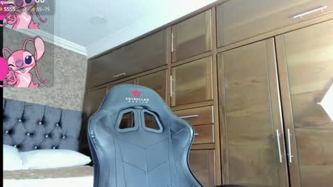 Snapshot of stella_xue chatting on 12, 12, 2024 Estella online show from 12, 12, 2024