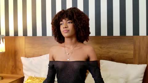 Snapshot of stellaciel_ chatting on 23, 10, 2025 S T E L L A online show from 23, 10, 2025