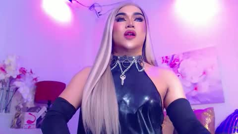 CALL ME STELLA online show from 1, 5, 2026