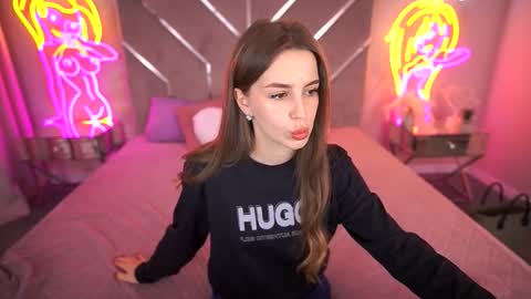 stellahoneywell online show from 17, 10, 2025