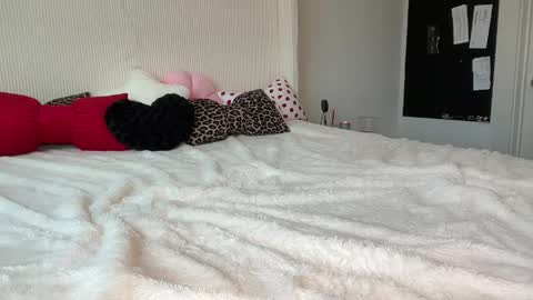 Stella Kay online show from 4, 5, 2026