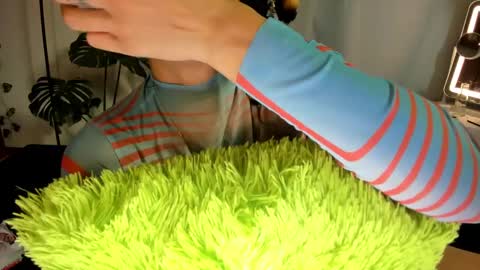 Snapshot of stellart_ chatting on 4, 3, 2025 stellart_ online show from 4, 3, 2025