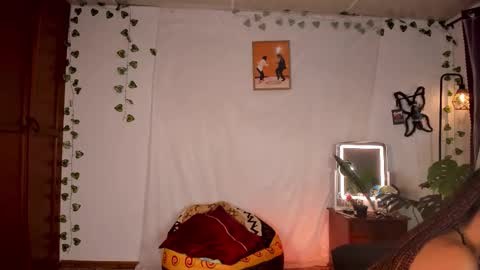 Snapshot of stellart_ chatting on 28, 9, 2025 stellart_ online show from 28, 9, 2025