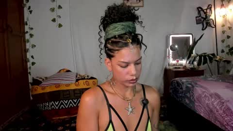 Snapshot of stellart_ chatting on 14, 10, 2025 stellart_ online show from 14, 10, 2025