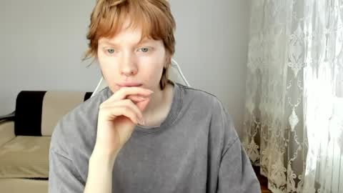 Snapshot of stellaswen chatting on 17, 5, 2026 S T E L L A online show from 17, 5, 2026