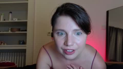 Snapshot of stellawells chatting on 21, 9, 2025 stellawells online show from 21, 9, 2025