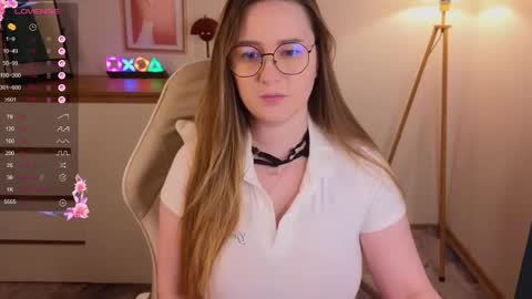 Snapshot of steph_sweet chatting on 23, 9, 2025 Emma online show from 23, 9, 2025