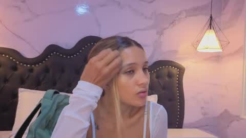 Snapshot of stephani_sweet chatting on 7, 5, 2026 Stefff online show from 7, 5, 2026