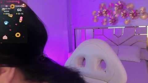 Snapshot of stephania_diamond chatting on 15, 12, 2024 online show from 15, 12, 2024