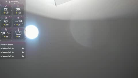 Snapshot of stephania_diamond chatting on 5, 1, 2025 online show from 5, 1, 2025