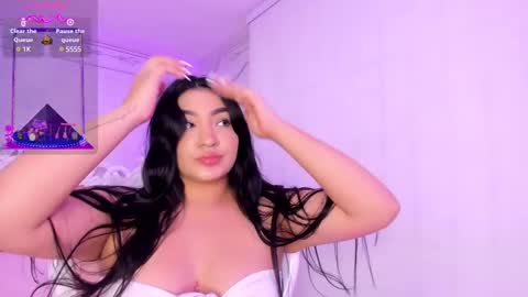 Snapshot of stephania_diamond chatting on 19, 2, 2025 online show from 19, 2, 2025