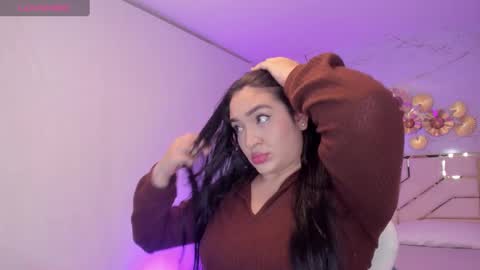 Snapshot of stephania_diamond chatting on 4, 3, 2025 online show from 4, 3, 2025