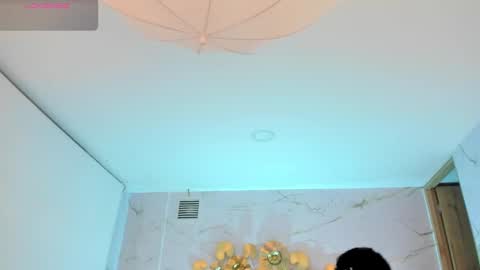 Snapshot of stephania_diamond chatting on 7, 3, 2025 online show from 7, 3, 2025