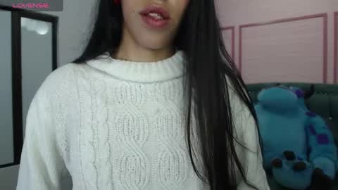 Stephania online show from 10, 2, 2025