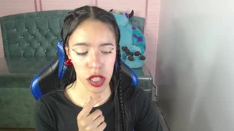 Stephania online show from 21, 2, 2025