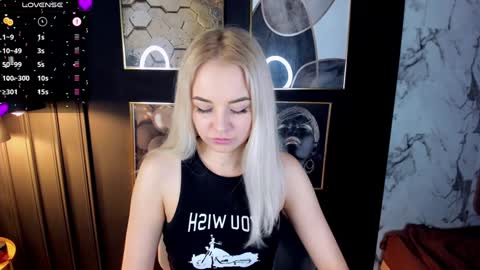 Snapshot of stephanie_sea chatting on 23, 12, 2024 Stephanie Sea online show from 23, 12, 2024