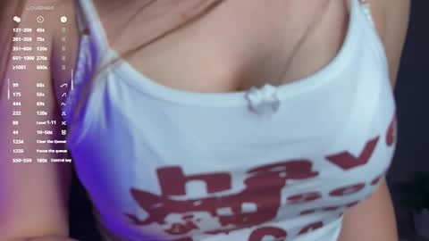 Snapshot of stephanieemiller chatting on 4, 10, 2025 Steph online show from 4, 10, 2025