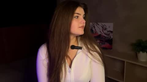 Snapshot of stephanieemiller chatting on 7, 10, 2025 Steph online show from 7, 10, 2025