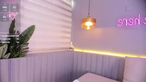 Snapshot of stephany__monroe chatting on 7, 5, 2026 Stephany online show from 7, 5, 2026