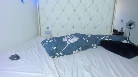 Snapshot of stephany_doll_ chatting on 19, 9, 2025 Anny online show from 19, 9, 2025
