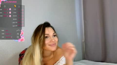 Stephany online show from 3, 12, 2025