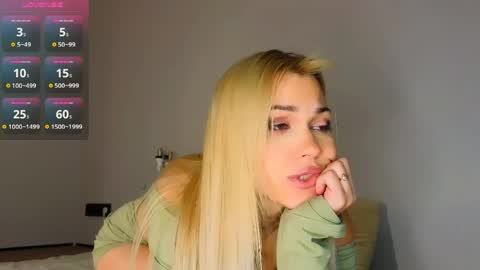 Snapshot of stephany_luxe chatting on 11, 4, 2026 Stephany online show from 11, 4, 2026