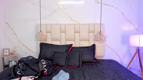 Stefanny online show from 3, 12, 2024