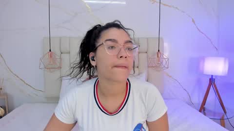 Stefanny online show from 4, 12, 2024