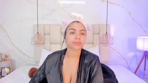 Stefanny online show from 10, 12, 2024