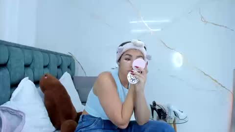 Snapshot of stephanysc chatting on 15, 9, 2025 Stefanny online show from 15, 9, 2025