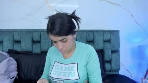 Stefanny online show from 10, 11, 2025