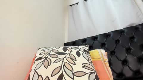 Snapshot of stephie01 chatting on 7, 12, 2024 estefania online show from 7, 12, 2024