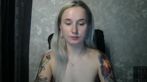 Snapshot of stephiepink chatting on 31, 10, 2025 Grace online show from 31, 10, 2025