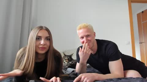 Step sis and Step bro online show from 14, 5, 2026
