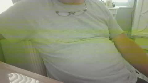 Snapshot of steve093066 chatting on 12, 10, 2025 Steve online show from 12, 10, 2025