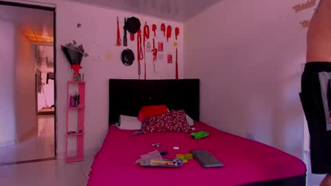 Snapshot of stevenfortaniax chatting on 21, 9, 2025 TANIA-STEVEN online show from 21, 9, 2025