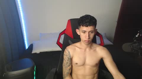 Snapshot of stevensex501 chatting on 4, 1, 2025 steven online show from 4, 1, 2025