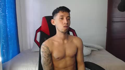 Snapshot of stevensex501 chatting on 15, 2, 2025 steven online show from 15, 2, 2025