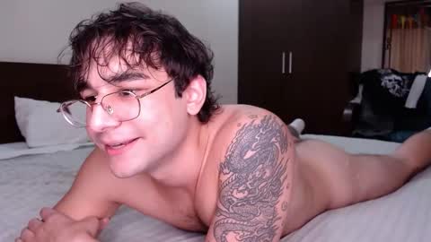 Snapshot of steveoceanbeanhuge chatting on 19, 12, 2025 Alex online show from 19, 12, 2025