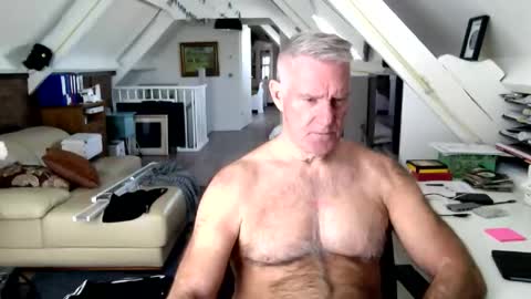 Snapshot of stevetwo chatting on 21, 4, 2026 stevetwo online show from 21, 4, 2026