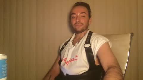 Snapshot of stevey_94 chatting on 28, 10, 2025 gay tease online show from 28, 10, 2025