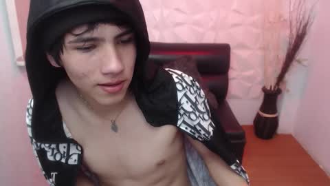 Snapshot of stich_23 chatting on 16, 3, 2026 Stich online show from 16, 3, 2026