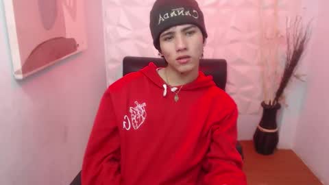 Snapshot of stich_23 chatting on 24, 3, 2026 Stich online show from 24, 3, 2026