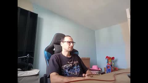 Snapshot of stickolive1 chatting on 10, 9, 2025 stickolive1 online show from 10, 9, 2025