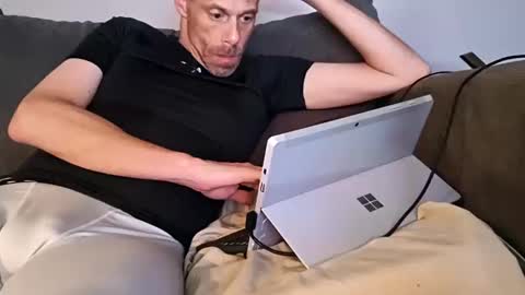 Snapshot of stickymouse45 chatting on 12, 10, 2025 stickymouse45 online show from 12, 10, 2025