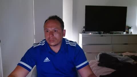 Snapshot of stiffmeister94 chatting on 31, 5, 2026 Axel online show from 31, 5, 2026