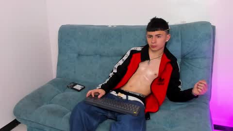 Snapshot of stivarfox21 chatting on 28, 1, 2025 Stivarfox21 online show from 28, 1, 2025